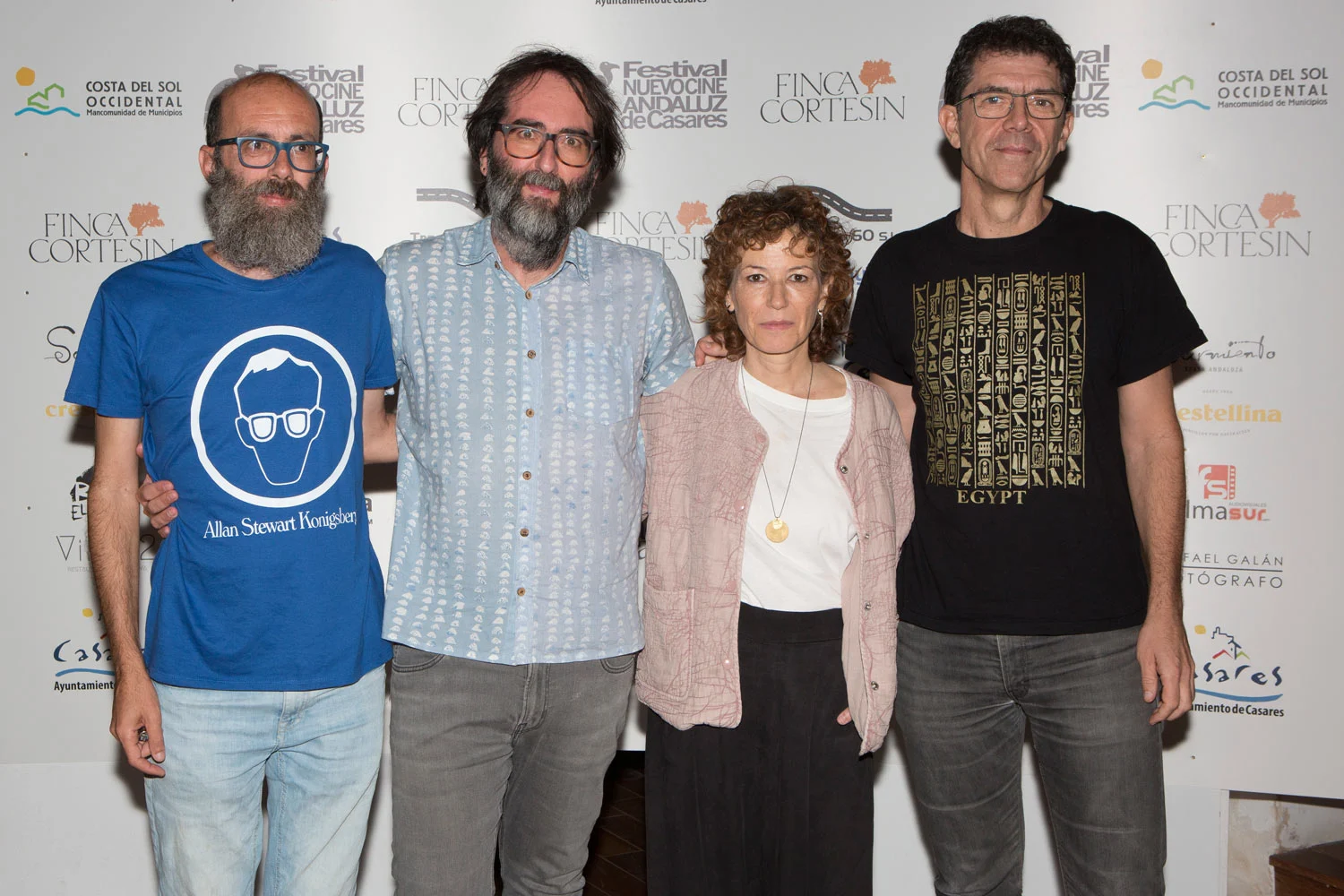Concha Barquero y Alejandro Alvarado con miembros de la organización del Festival Nuevo Cine Andaluz (Casares, 2025) Concha Barquero y Alejandro Alvarado con miembros de la organización del Festival Nuevo Cine Andaluz (Casares, 2025)