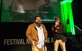 José Manuel Rebollo y Rafa Caballero durante la presentación de "Coraje" en el XII Festival Nuevo Cine Andaluz (Casares, 2025)