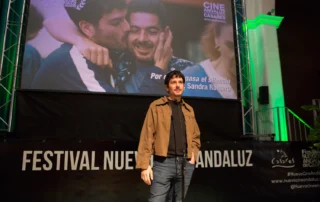 Antonio Araque presenta la película "Por donde pasa el silencio", de Sandra Romero, en Casares (1 de octubre de 2025)