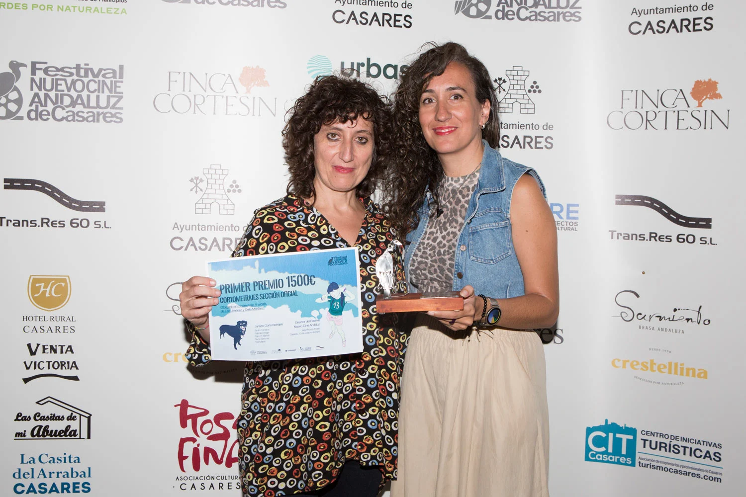 ‘A escala’, de Leo Jiménez y Delia Márquez, se lleva el premio al Mejor Cortometraje de la sección Oficial 'A escala', de Leo Jiménez y Delia Márquez, se lleva el premio al Mejor Cortometraje de la sección Oficial